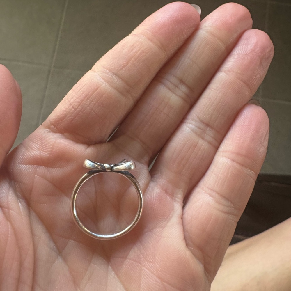 James Avery Sterling Bow Ring - Picture 4 of 6